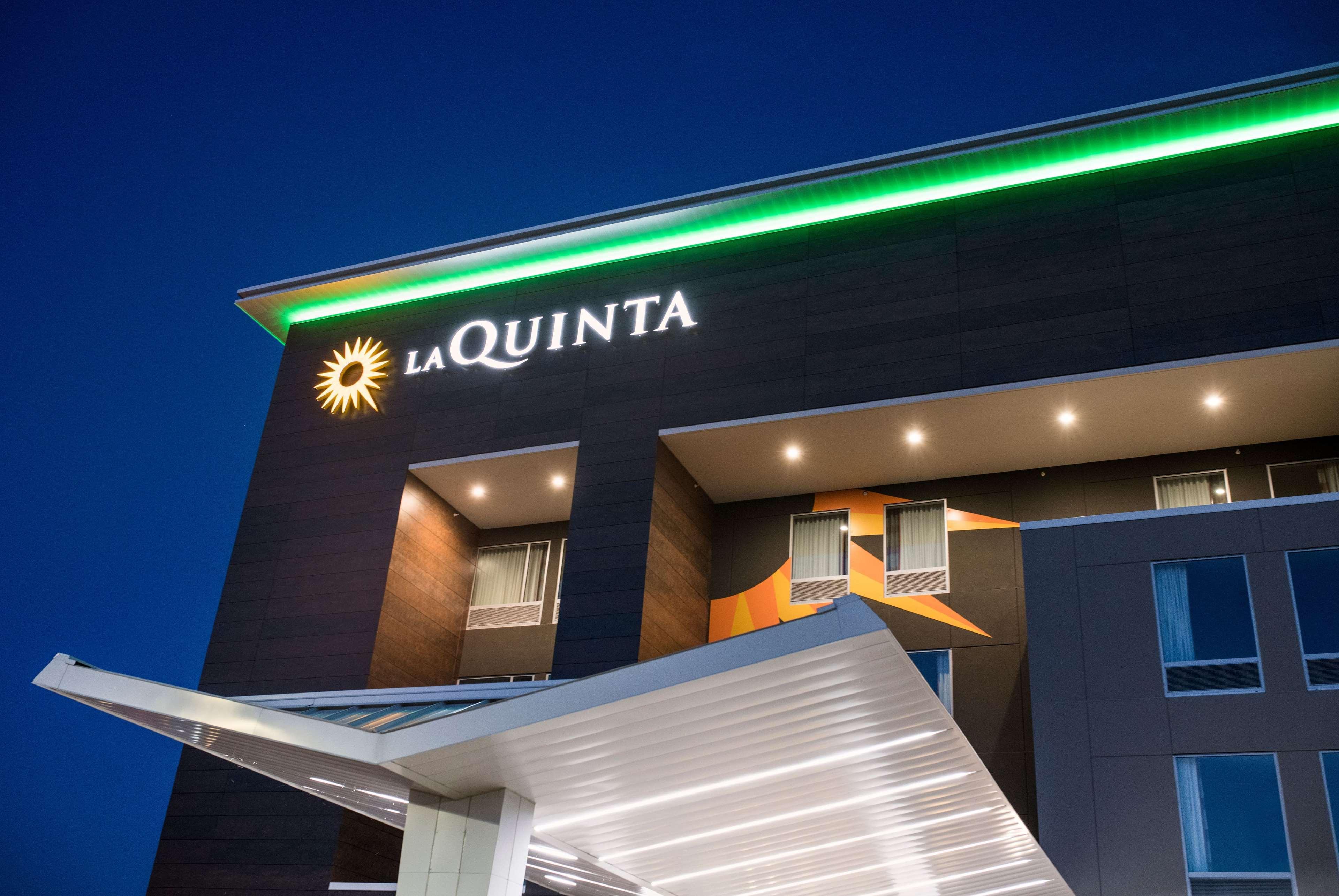 La Quinta Inn & Suites By Wyndham Wisconsin Dells- Lake Delton Exterior foto